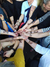 Lade das Bild in den Galerie-Viewer, Scharfe Granate TATTOOS