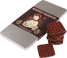 Lade das Bild in den Galerie-Viewer, Scharfe Granate Schokolade – Kirsch-Chili, 6 Trüffel-Täfelchen (63 g)